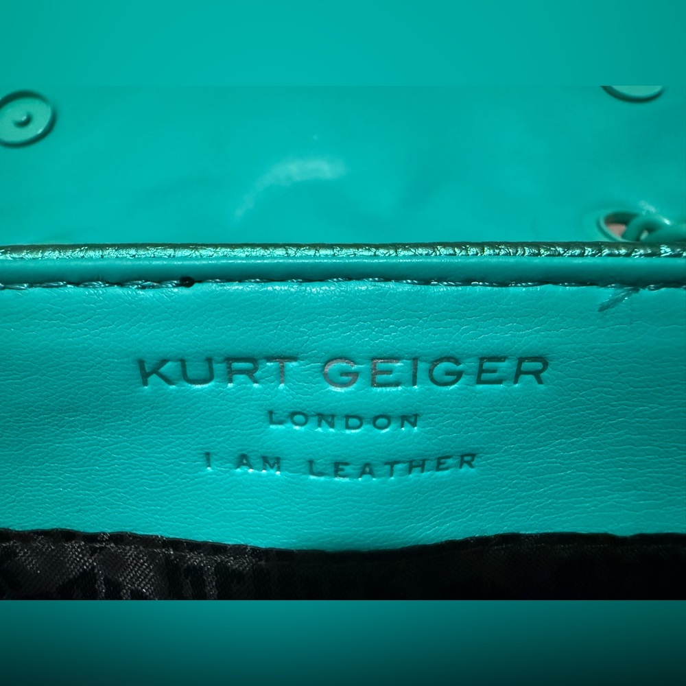 Kurt Geiger London Metallic Quilted Kensington Drench Purse - Picture 14 of 16